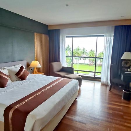 Batam View Beach Resort Nongsa Dış mekan fotoğraf