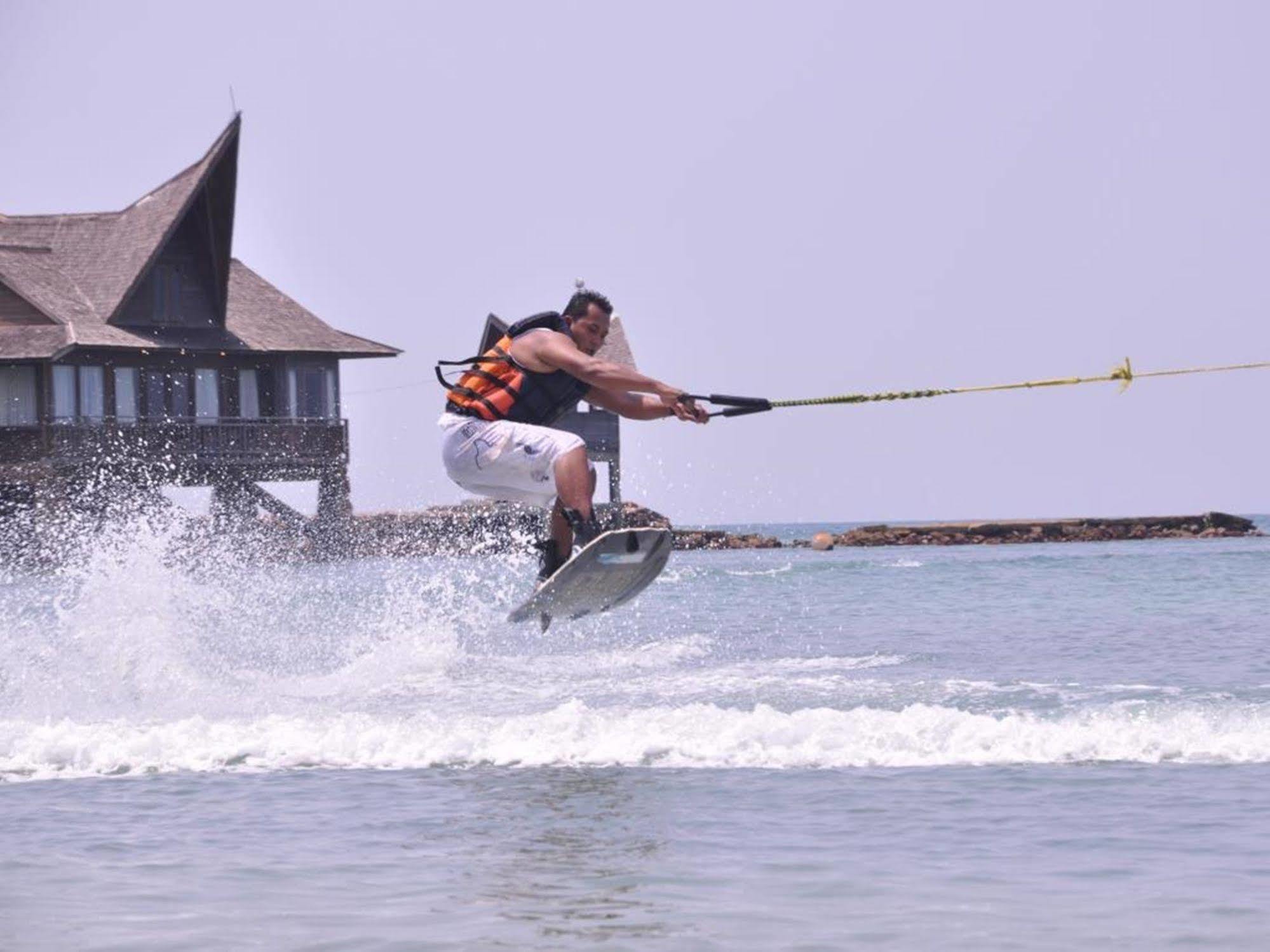 Batam View Beach Resort Nongsa Dış mekan fotoğraf